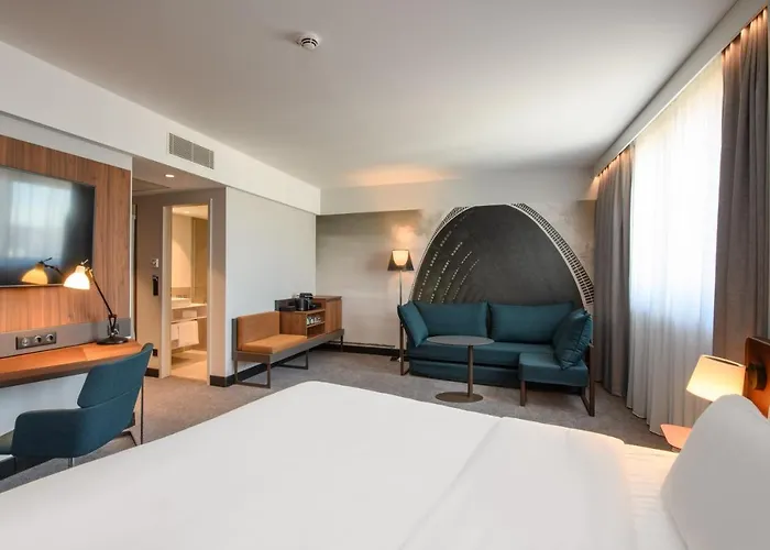 فندق Novotel Zentrum 4*