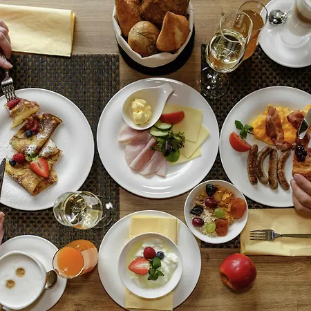 מלון Novotel Zentrum 4*