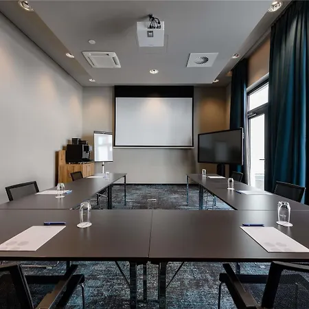 Отель Novotel Zentrum Регенсбург