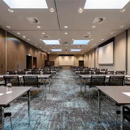 Novotel Zentrum Otel 4*